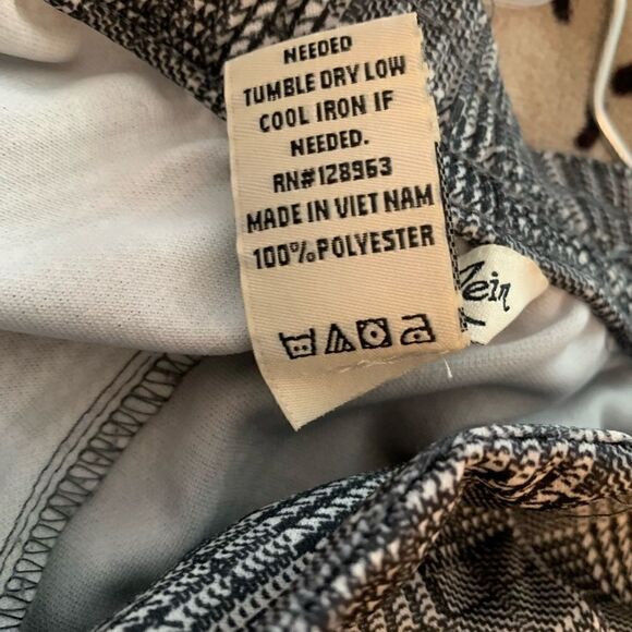 Indigo Rein EUC black/white plaid pant with yellow stripe, cuffed hem Size 7 - Picture 5 of 5